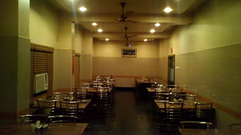 Sivamurugan Hotel Kumbakonam Eksteriør billede